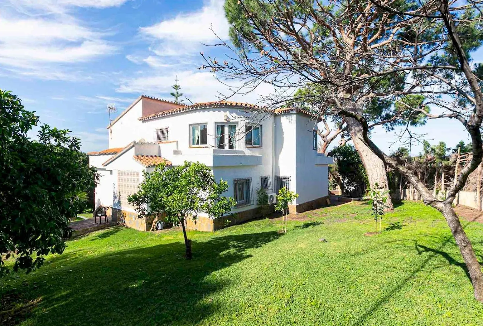 Pass The Keys Villa With Garden And Private Swimming Pool Marbella Spanyolország